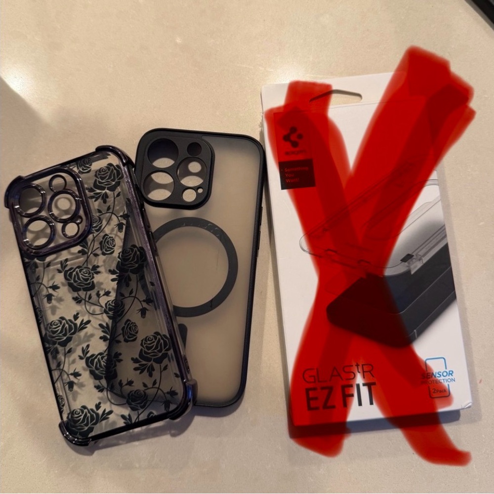 iPhone 14 Pro phone case set